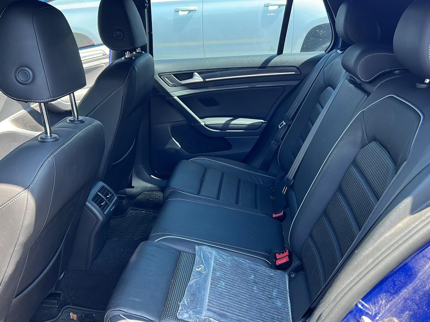 2019 Volkswagen Golf R 2.0T w/DCC & Navigation