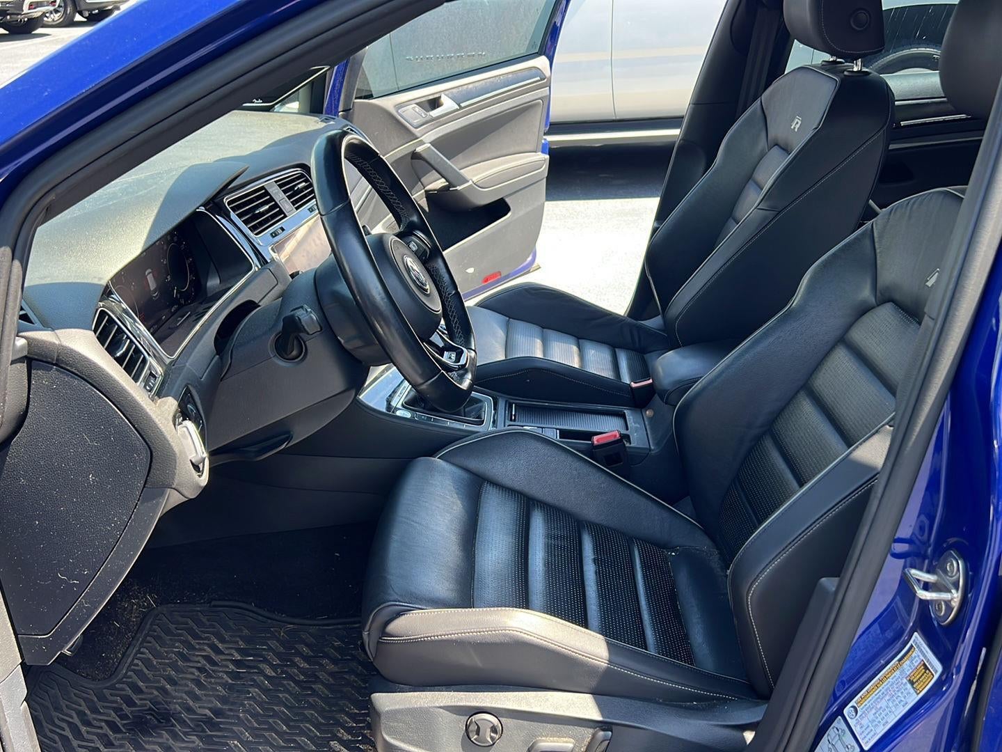 2019 Volkswagen Golf R 2.0T w/DCC & Navigation