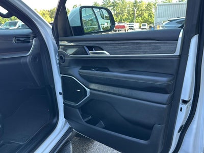 2022 Jeep Wagoneer Series III