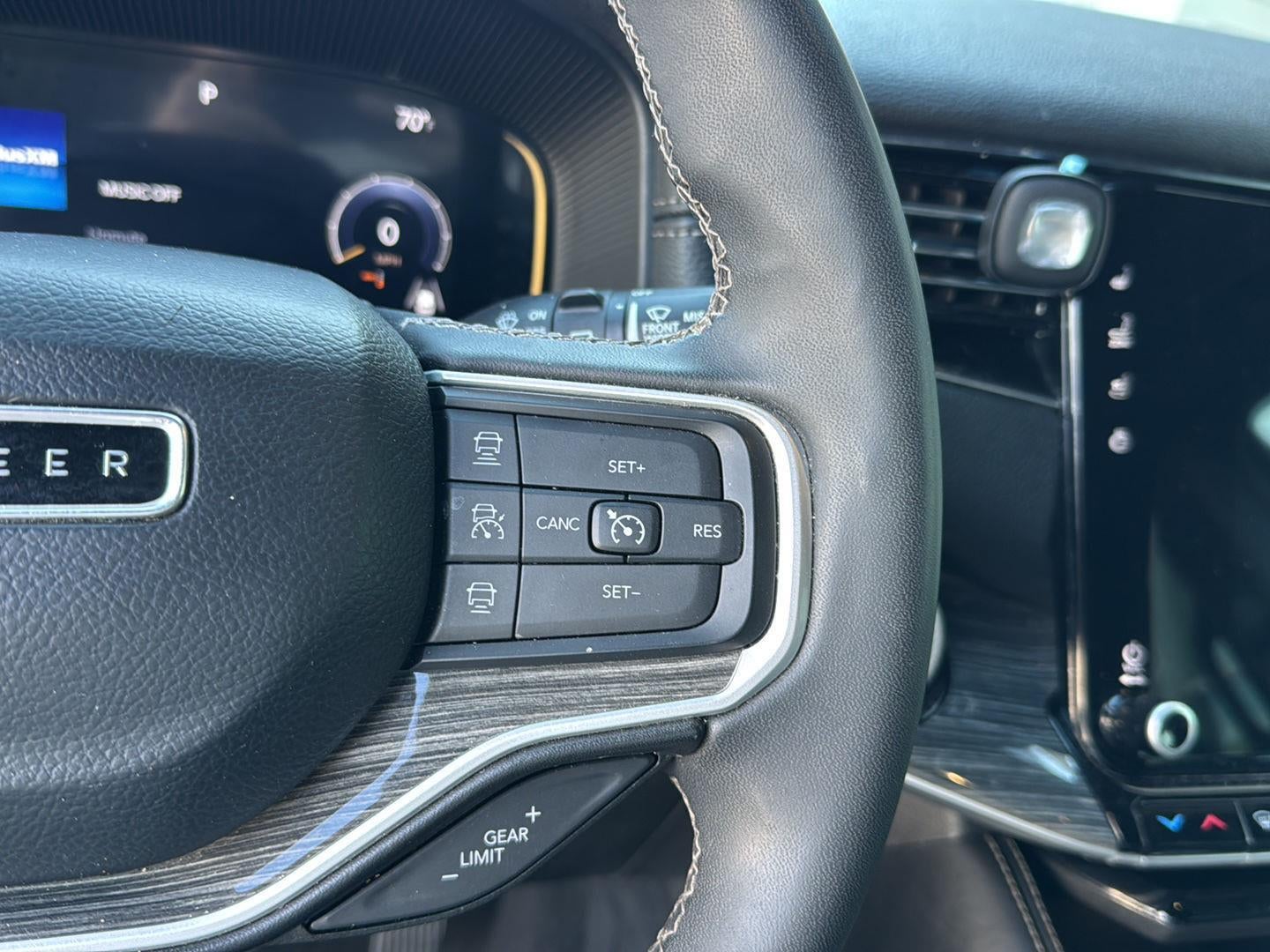 2022 Jeep Wagoneer Series III