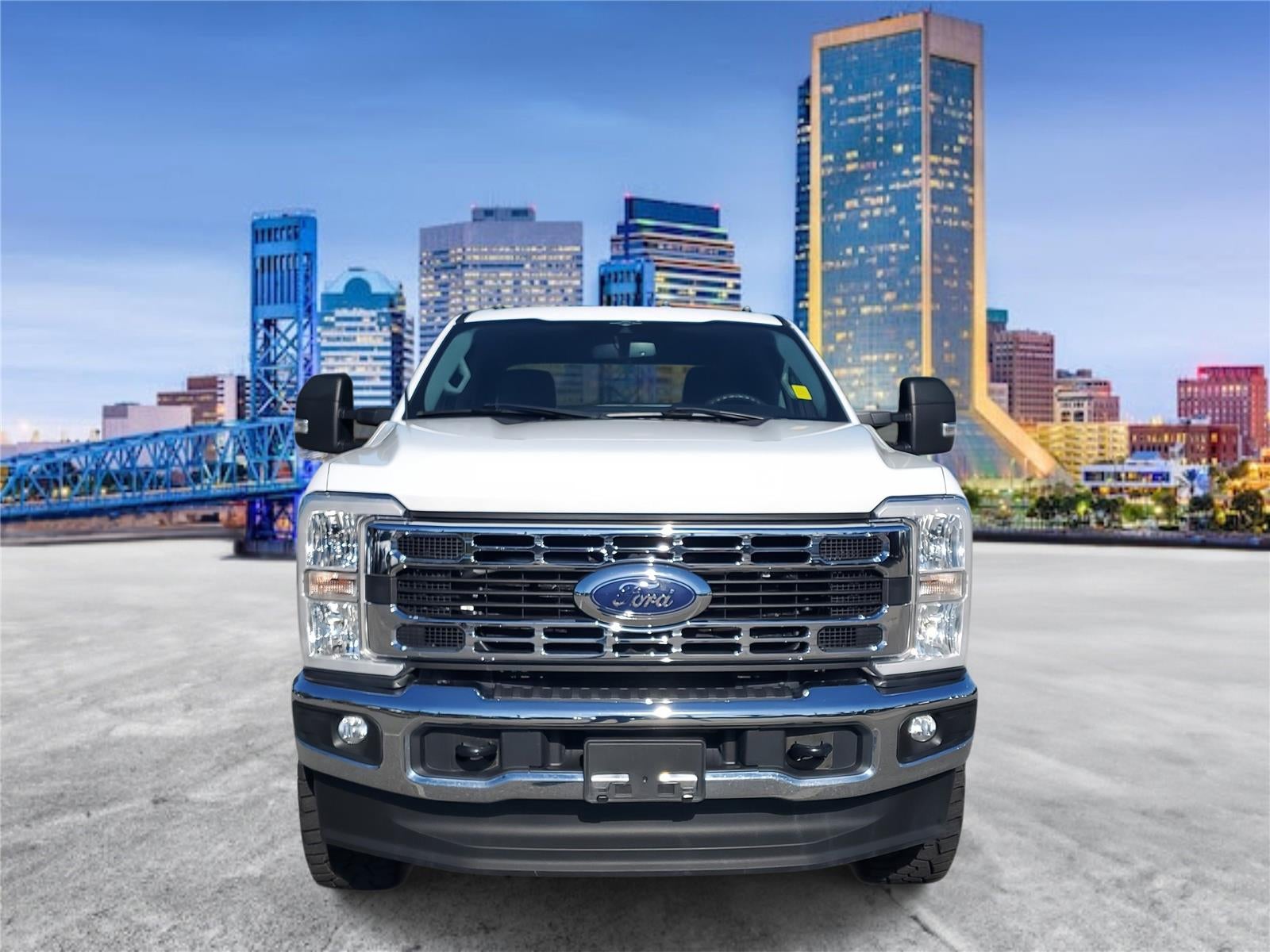 2023 Ford Super Duty F-350 SRW XLT