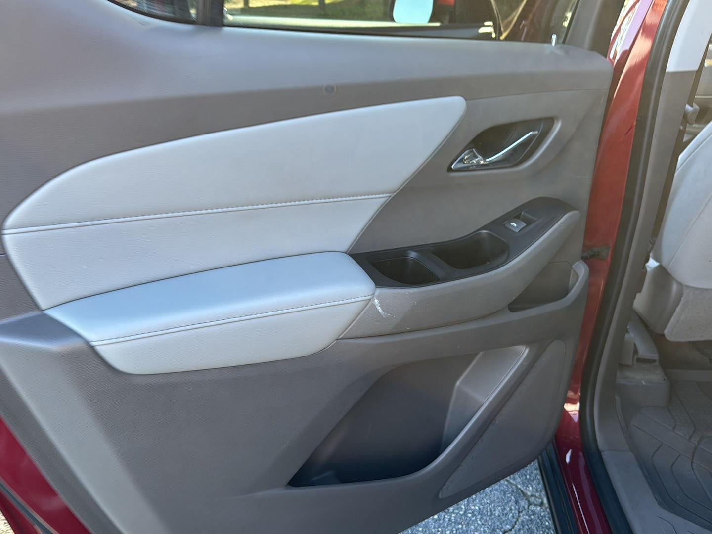 2018 Chevrolet Traverse LT Cloth