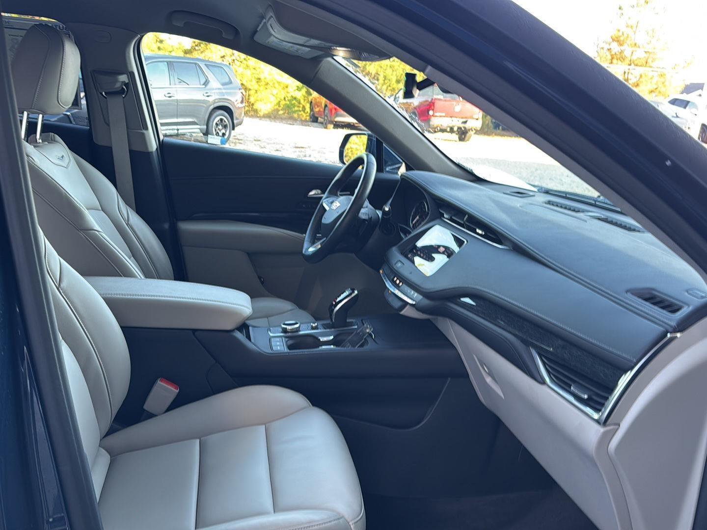 2021 Cadillac XT4 FWD Premium Luxury