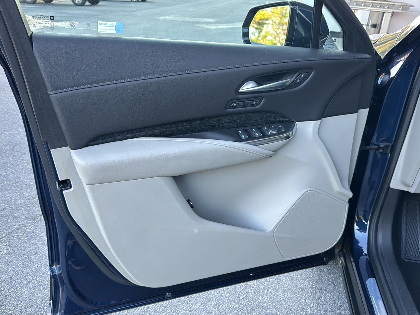 2021 Cadillac XT4 FWD Premium Luxury