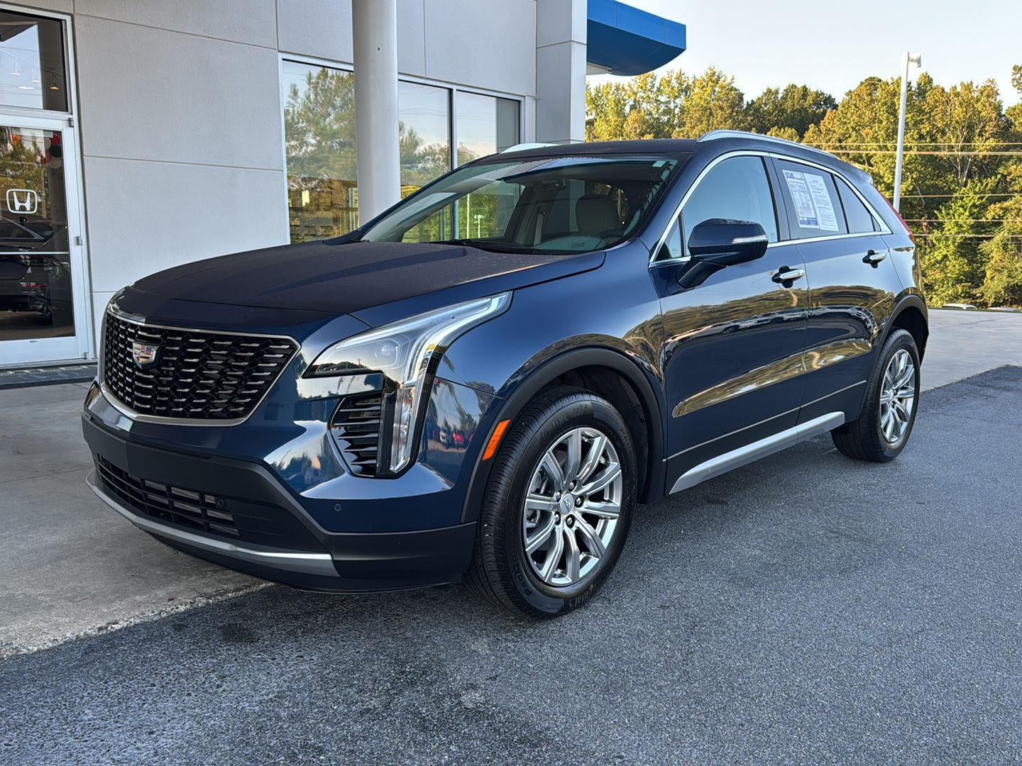 2021 Cadillac XT4 FWD Premium Luxury