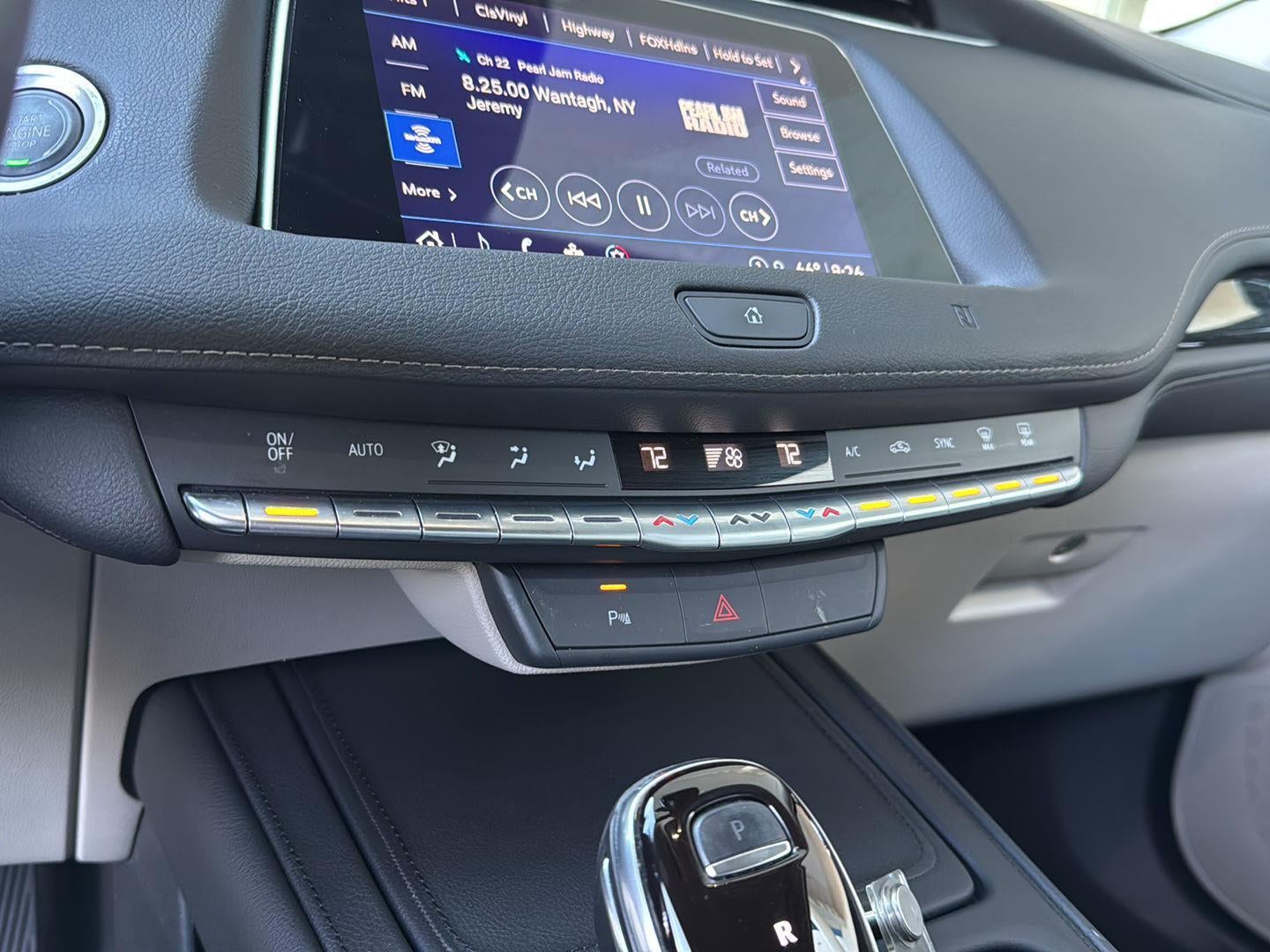 2021 Cadillac XT4 FWD Premium Luxury