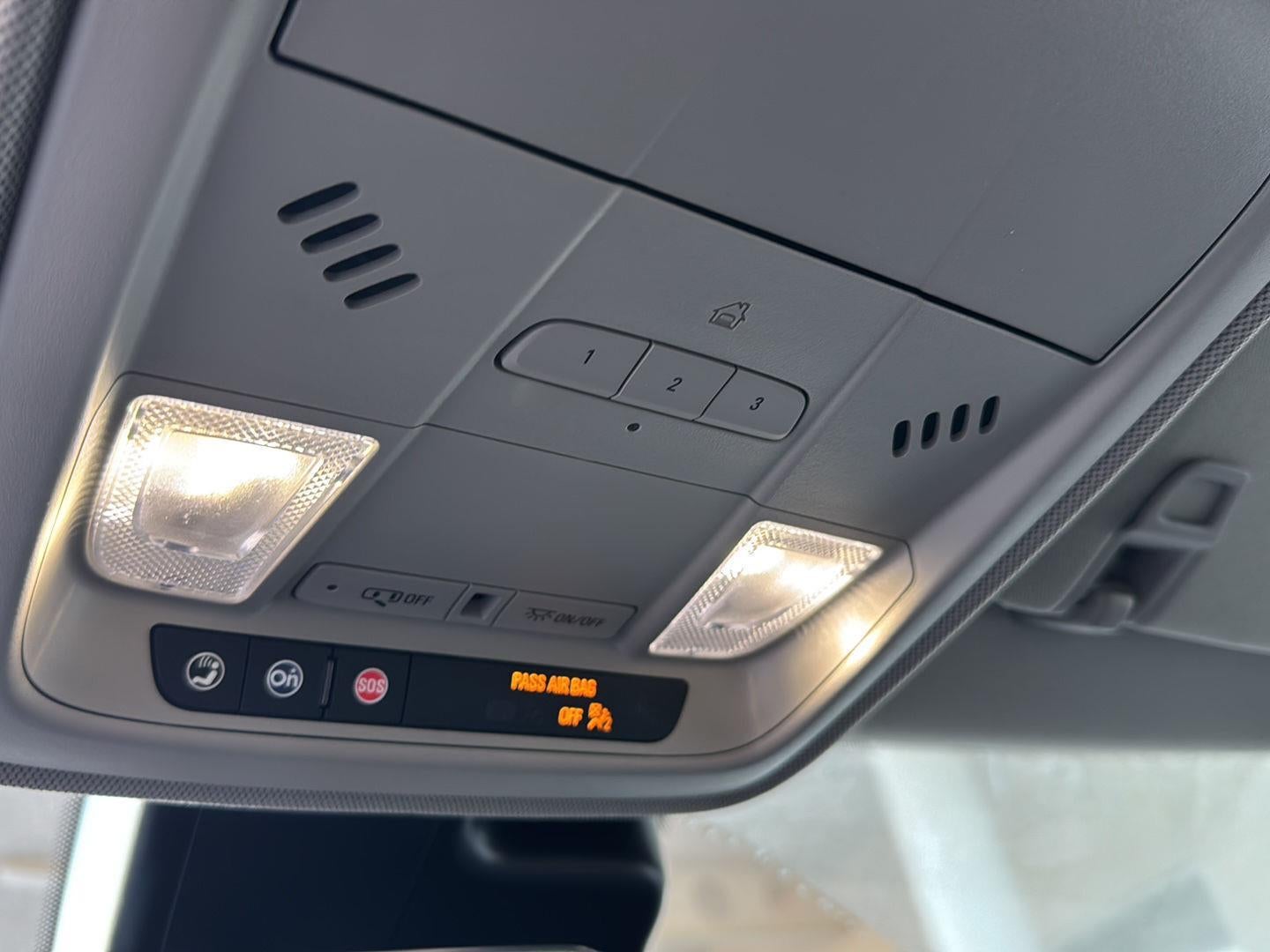 2021 Cadillac XT4 FWD Premium Luxury