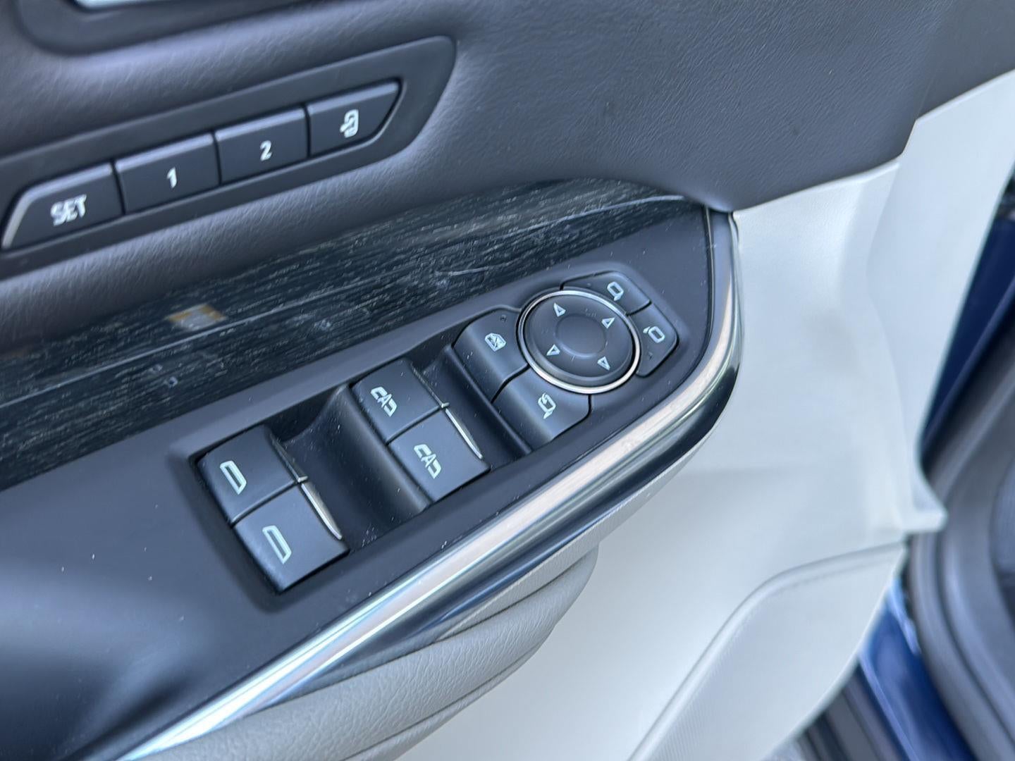 2021 Cadillac XT4 FWD Premium Luxury