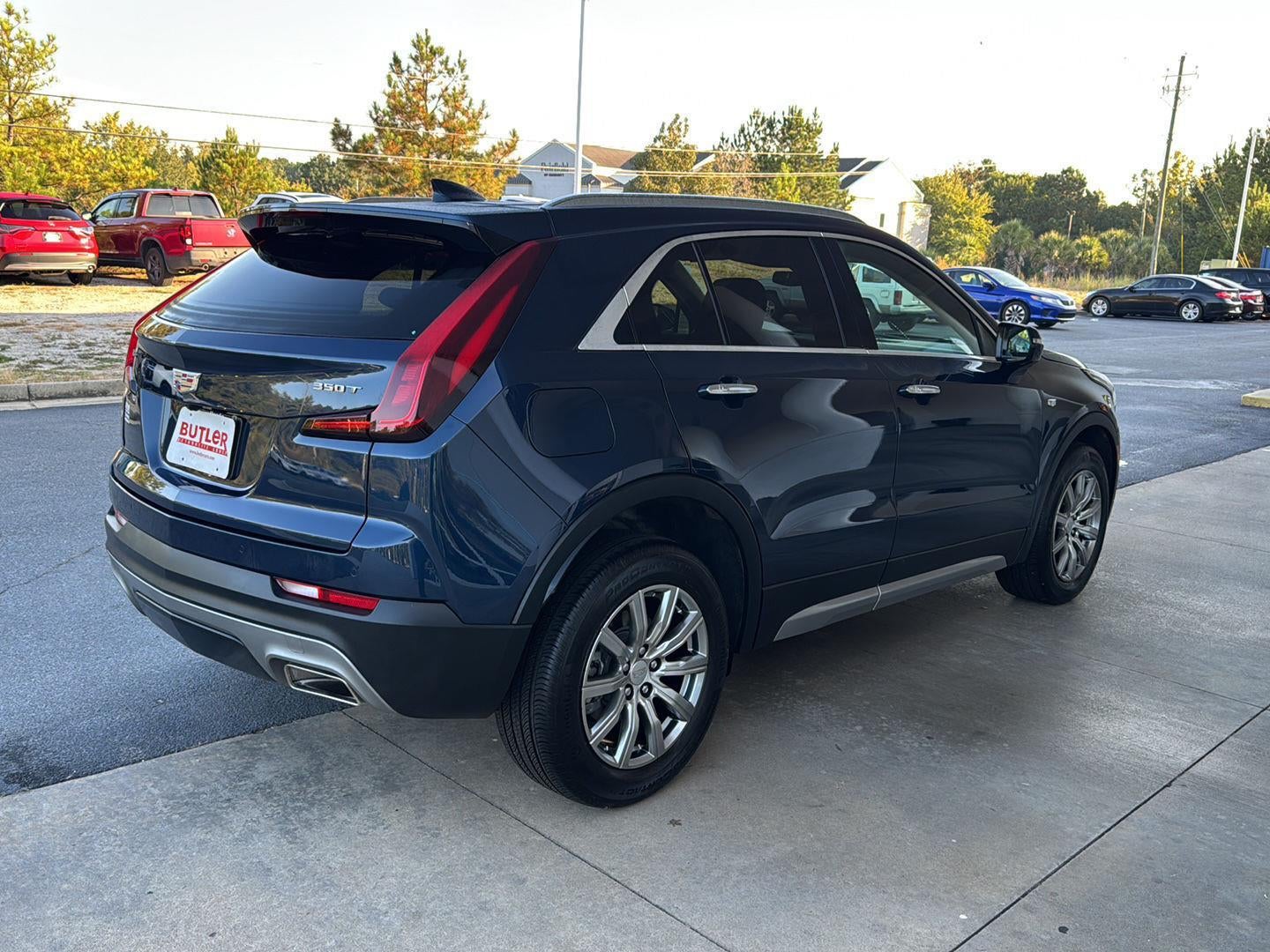 2021 Cadillac XT4 FWD Premium Luxury