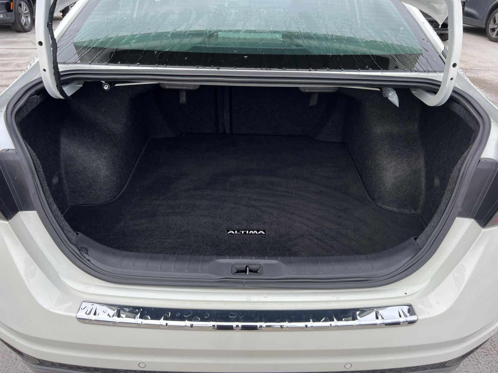 2022 Nissan Altima 2.0 SR