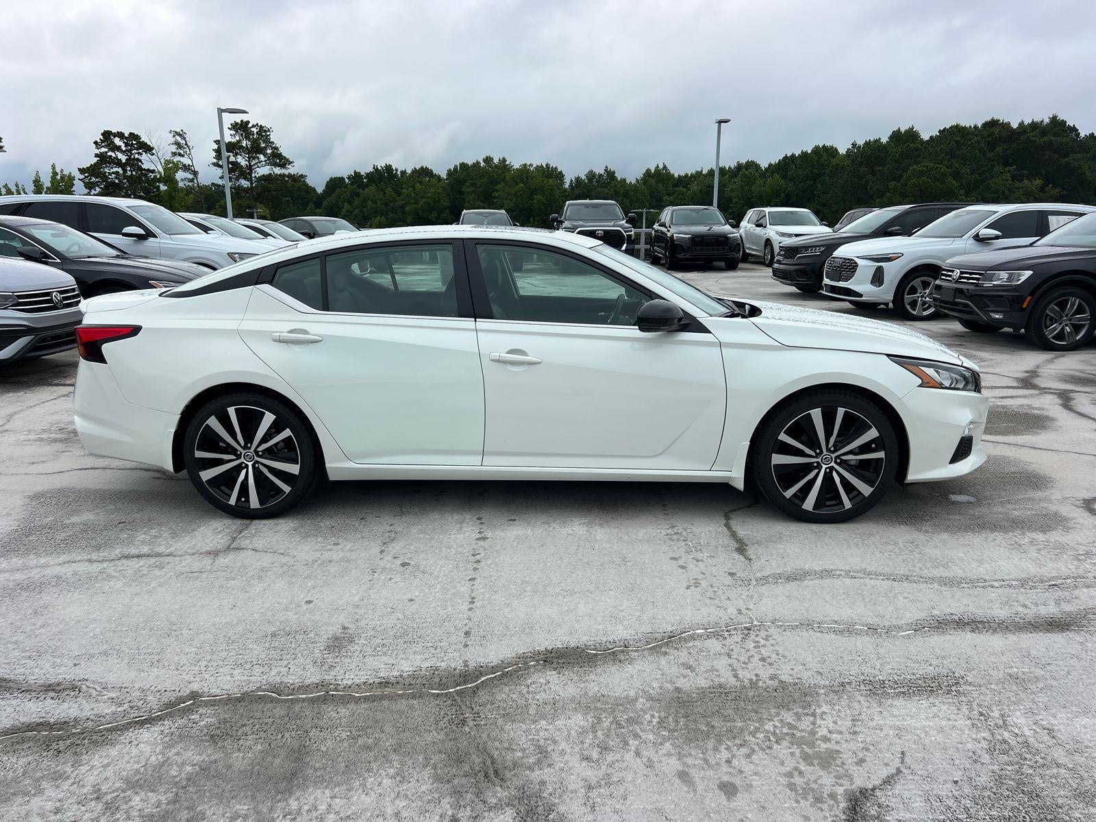 2022 Nissan Altima 2.0 SR