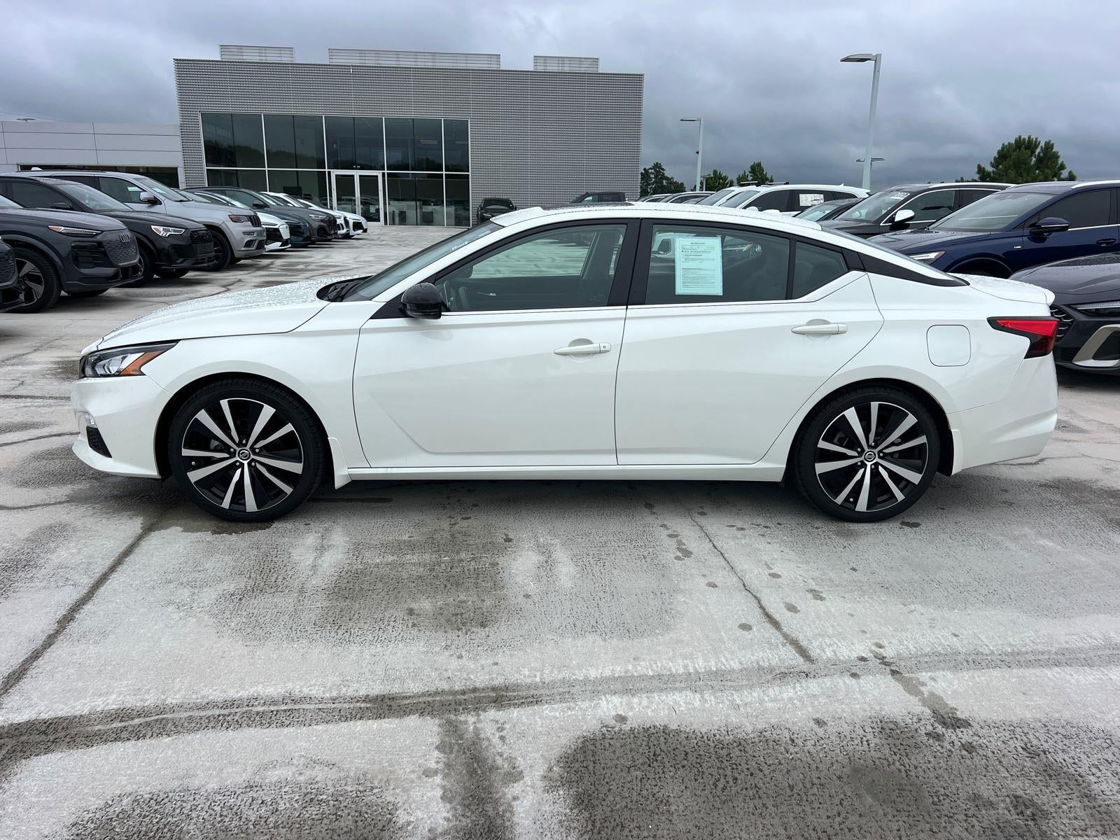 2022 Nissan Altima 2.0 SR