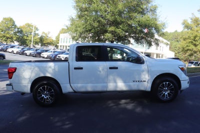 2023 Nissan Titan SV