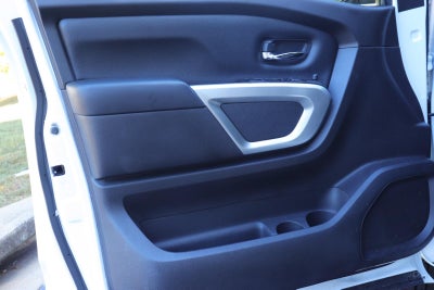 2023 Nissan Titan SV