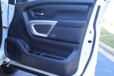 2023 Nissan Titan SV