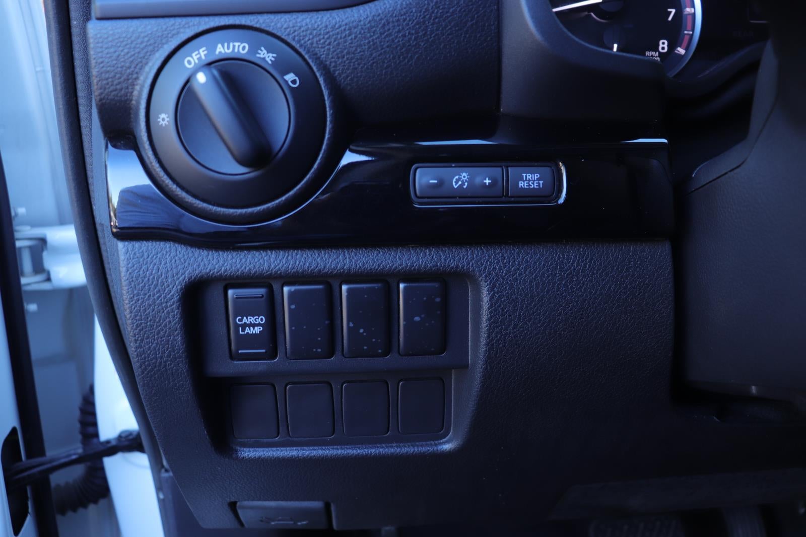 2023 Nissan Titan SV