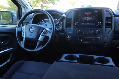 2023 Nissan Titan SV