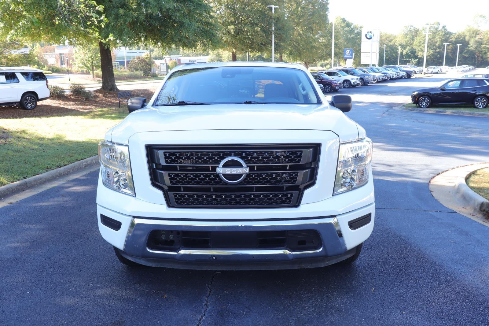 2023 Nissan Titan SV