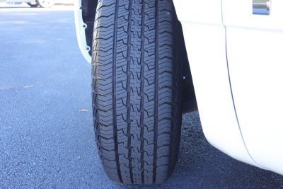 2023 Nissan Titan SV