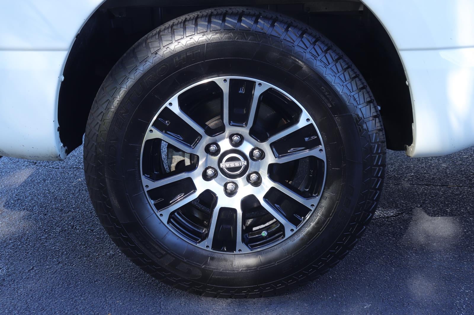 2023 Nissan Titan SV