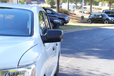 2023 Nissan Titan SV