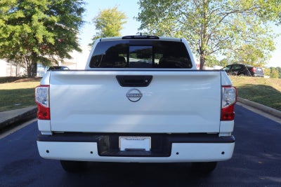 2023 Nissan Titan SV