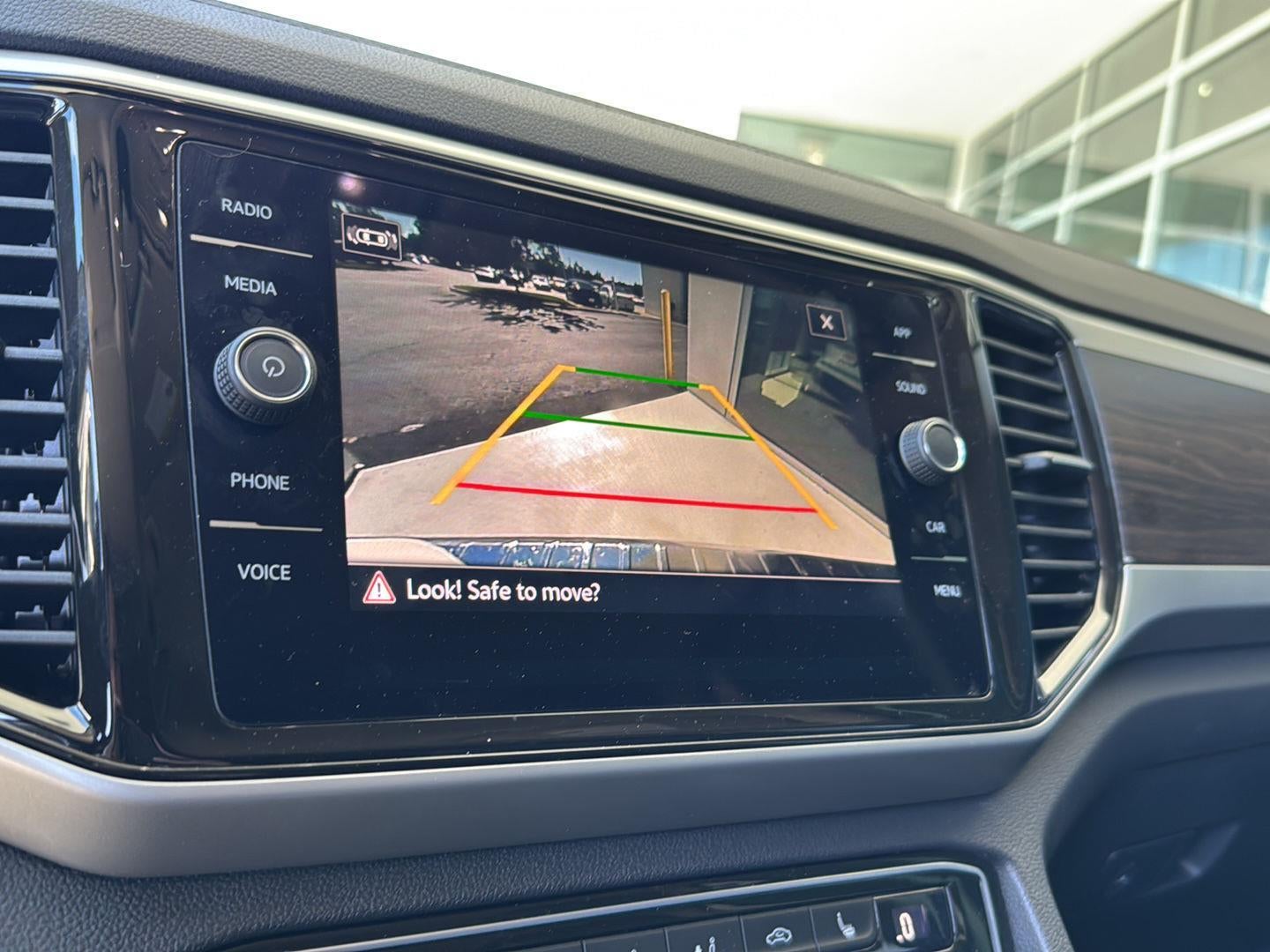 2023 Volkswagen Atlas 3.6L V6 SE w/Technology