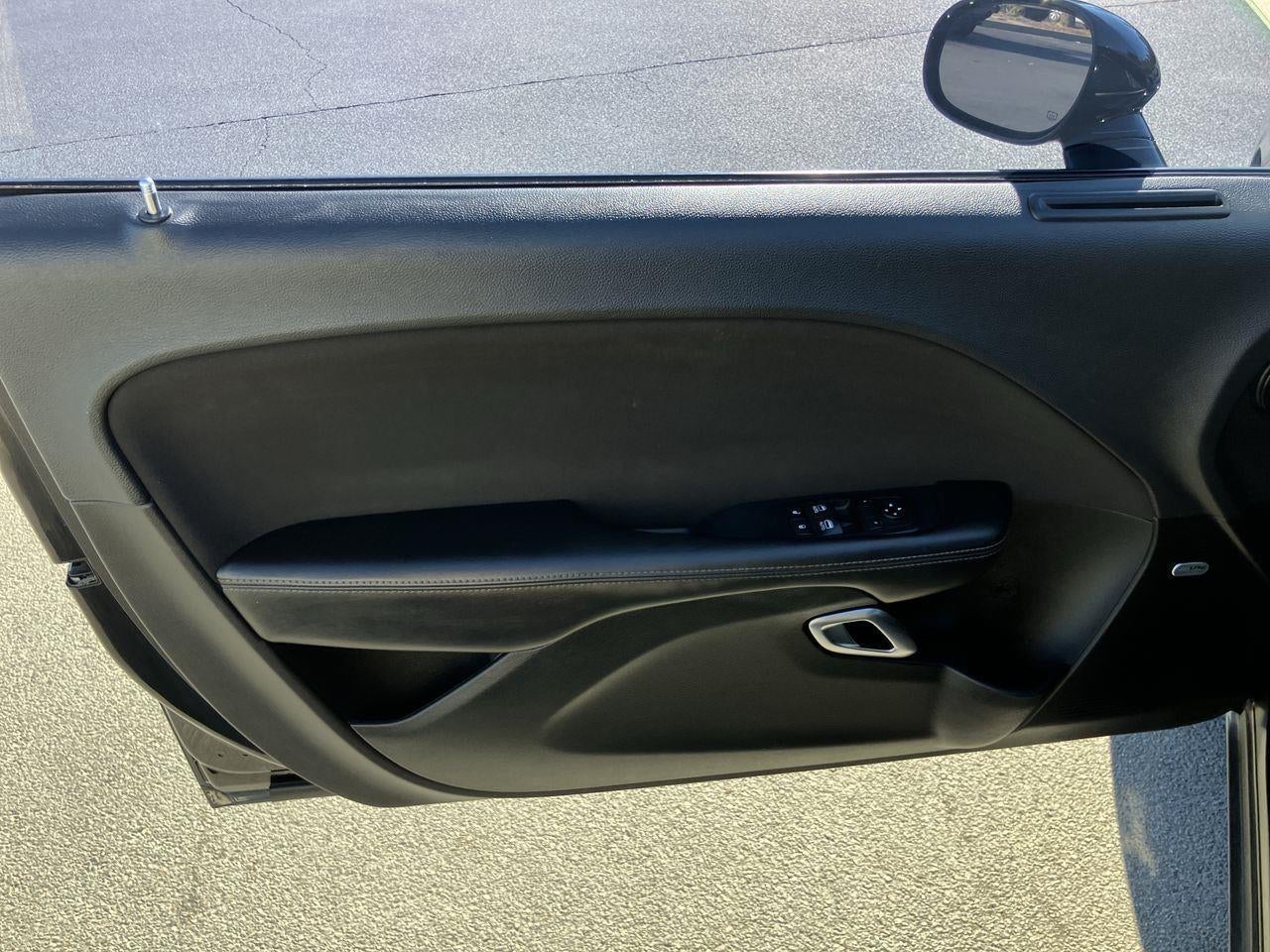 2020 Dodge Challenger R/T w/Blacktop Package