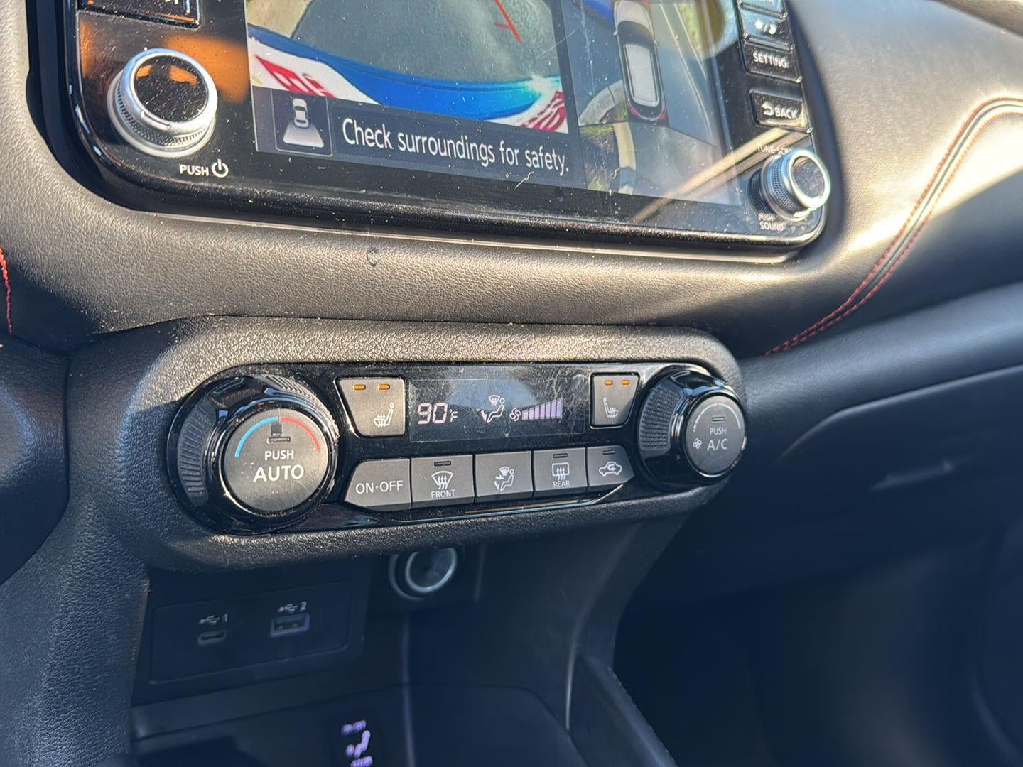 2021 Nissan Kicks SR