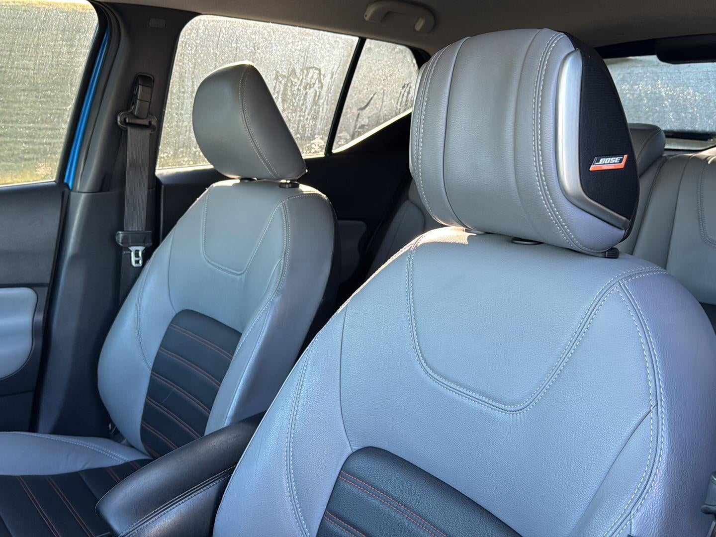 2021 Nissan Kicks SR