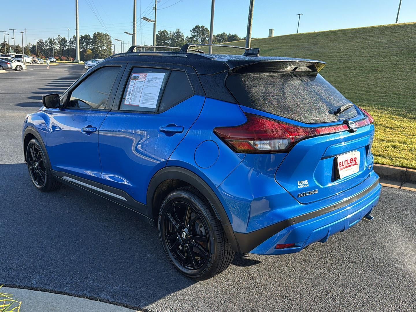 2021 Nissan Kicks SR