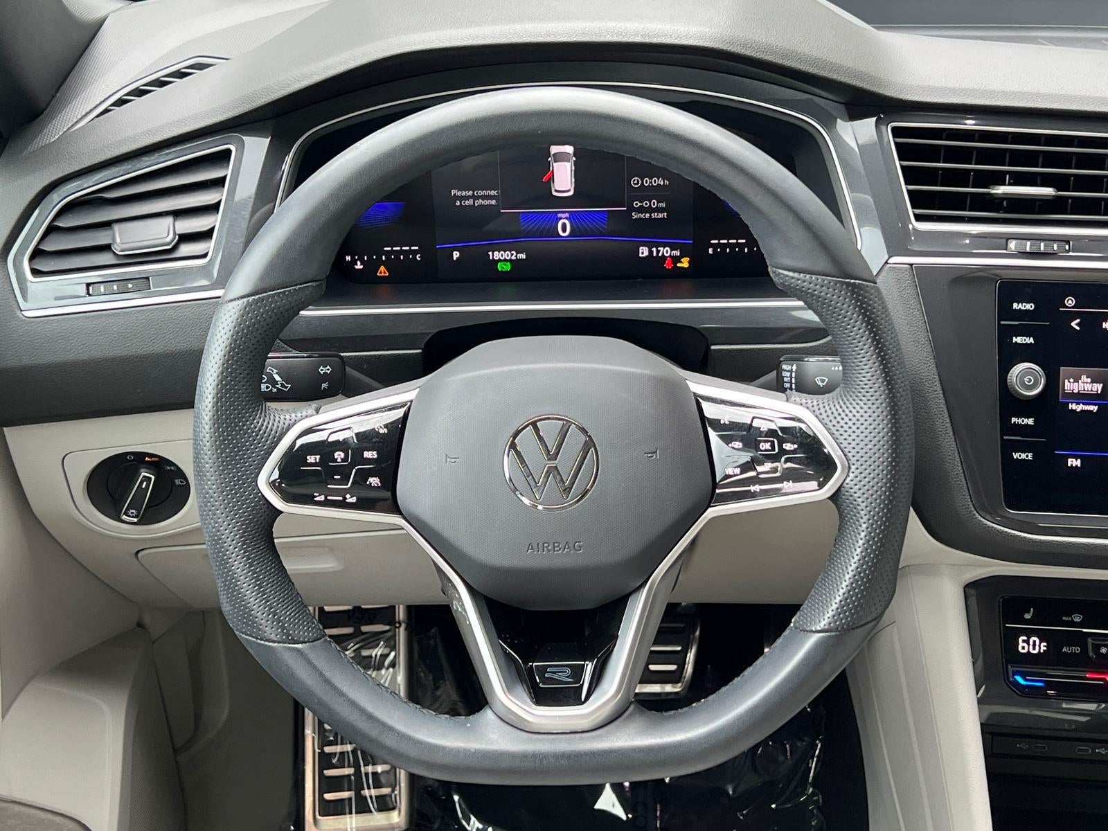 2023 Volkswagen Tiguan SE R-Line Black