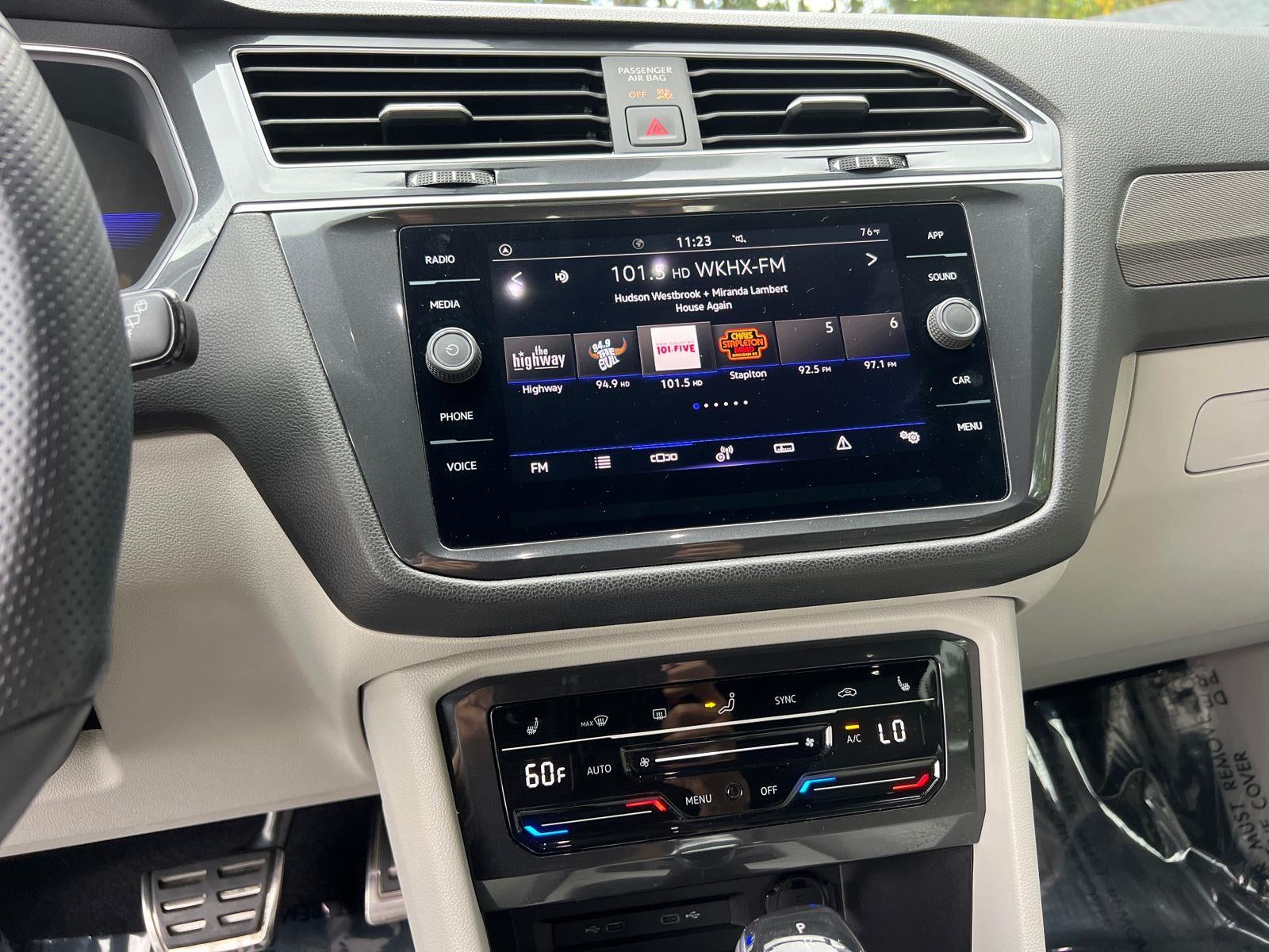 2023 Volkswagen Tiguan SE R-Line Black