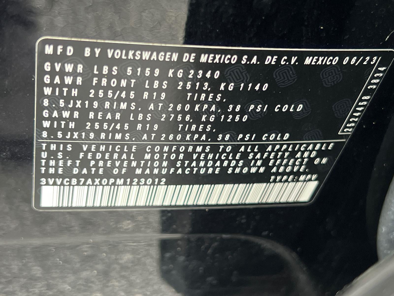 2023 Volkswagen Tiguan SE R-Line Black