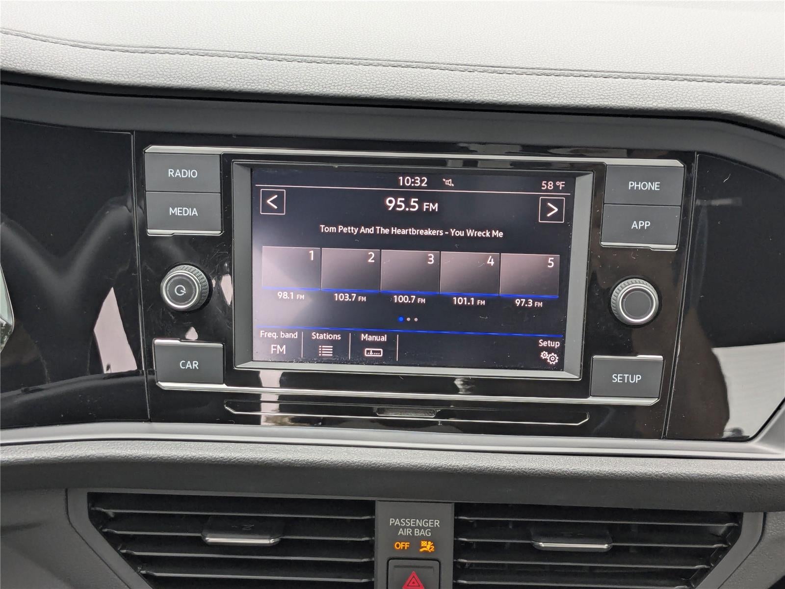 2019 Volkswagen Jetta R-Line