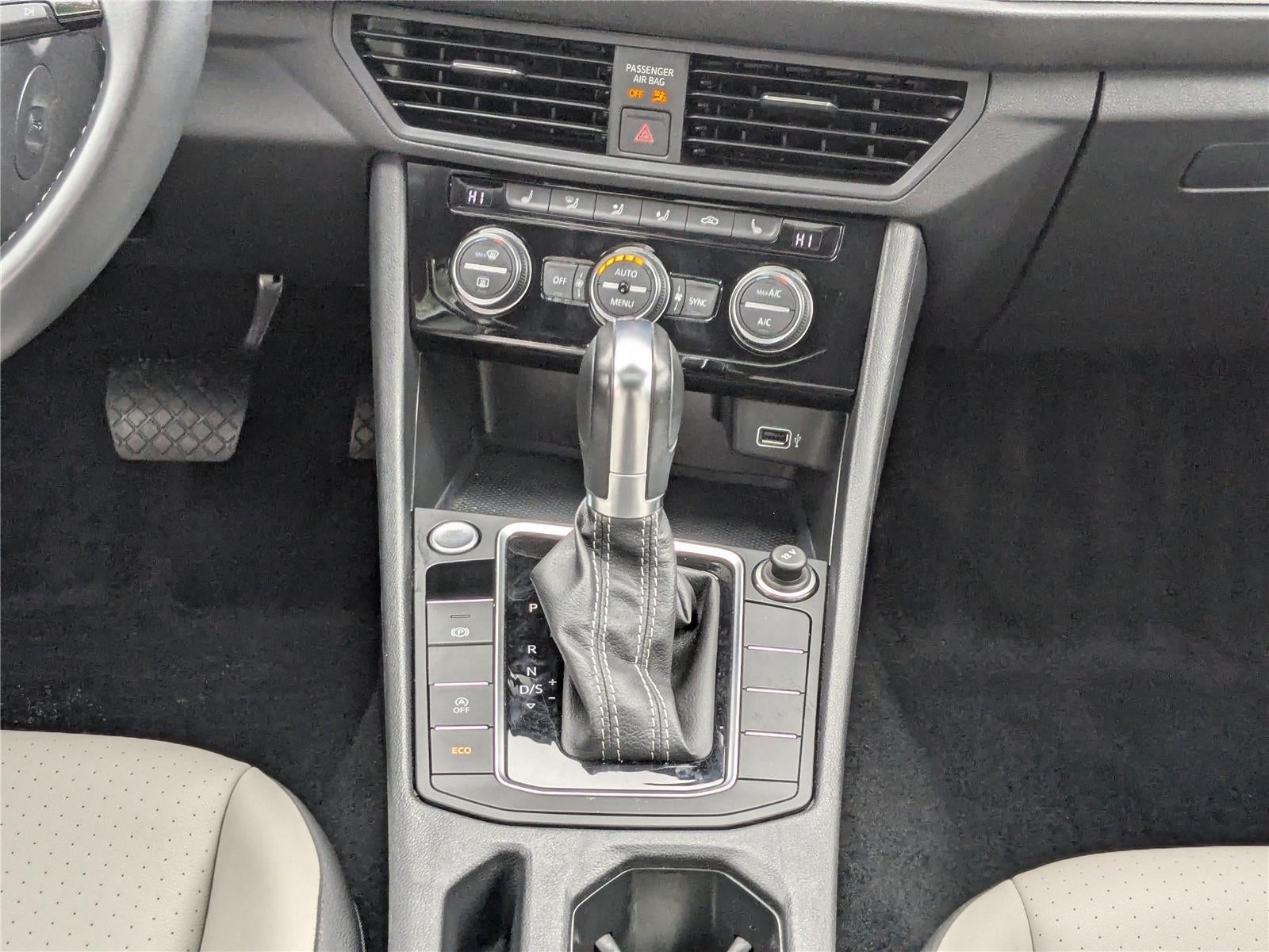 2019 Volkswagen Jetta R-Line