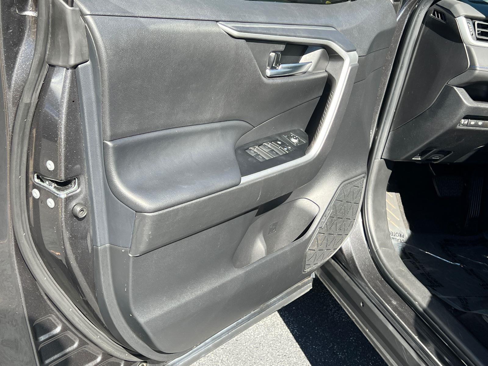 2023 Toyota RAV4 Hybrid SE