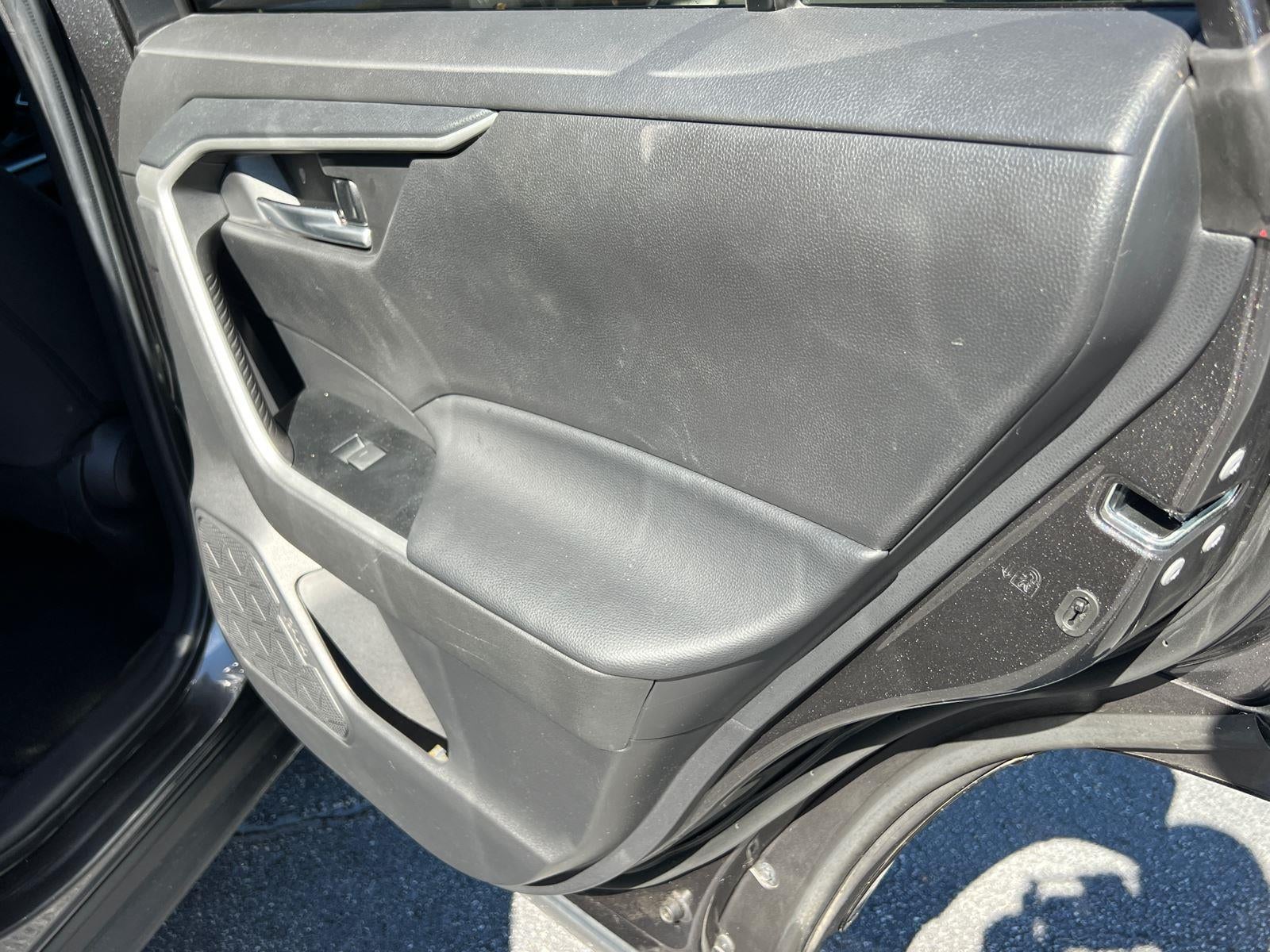 2023 Toyota RAV4 Hybrid SE