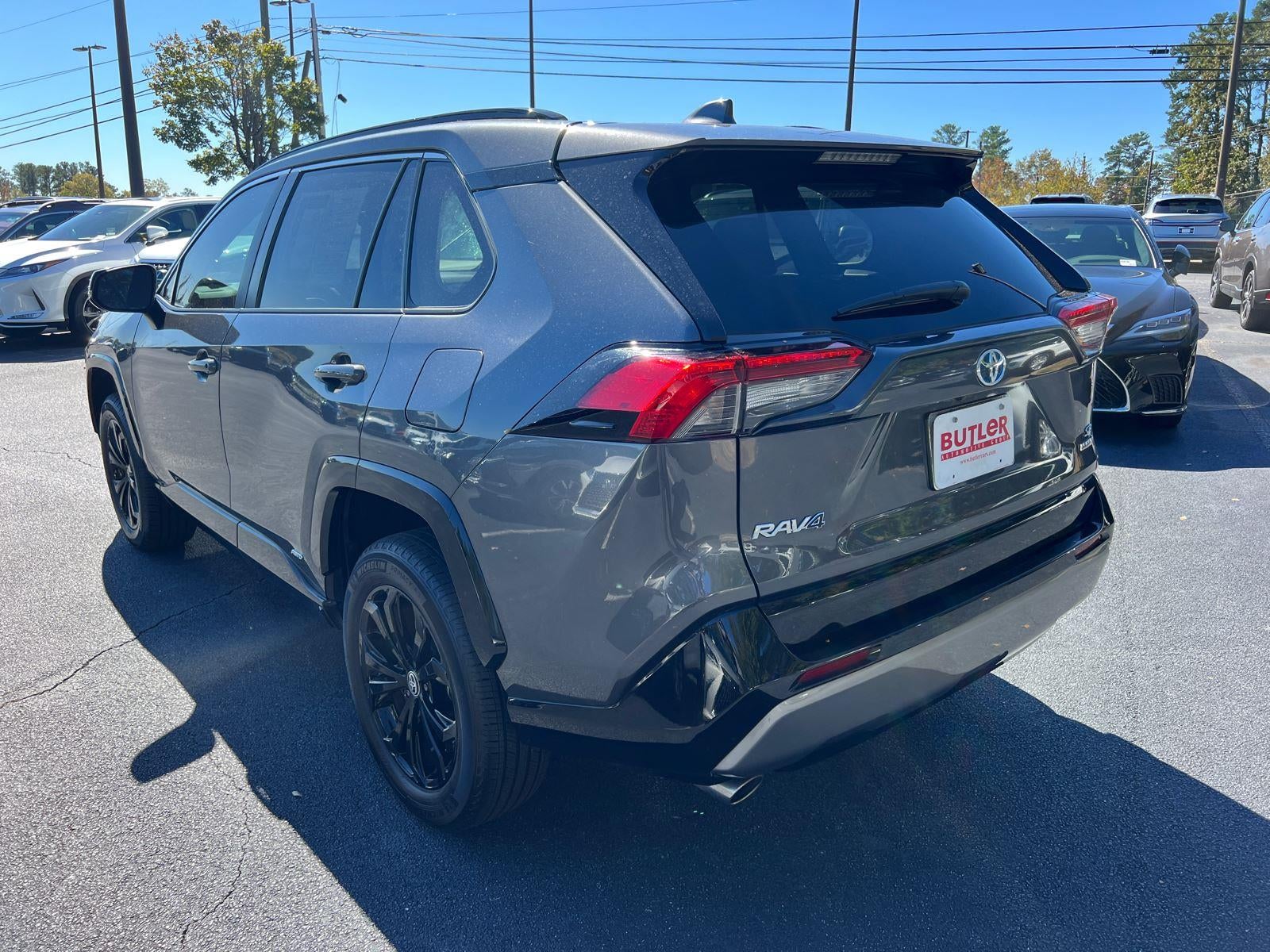 2023 Toyota RAV4 Hybrid SE