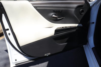 2023 Lexus ES ES 350 F SPORT Handling