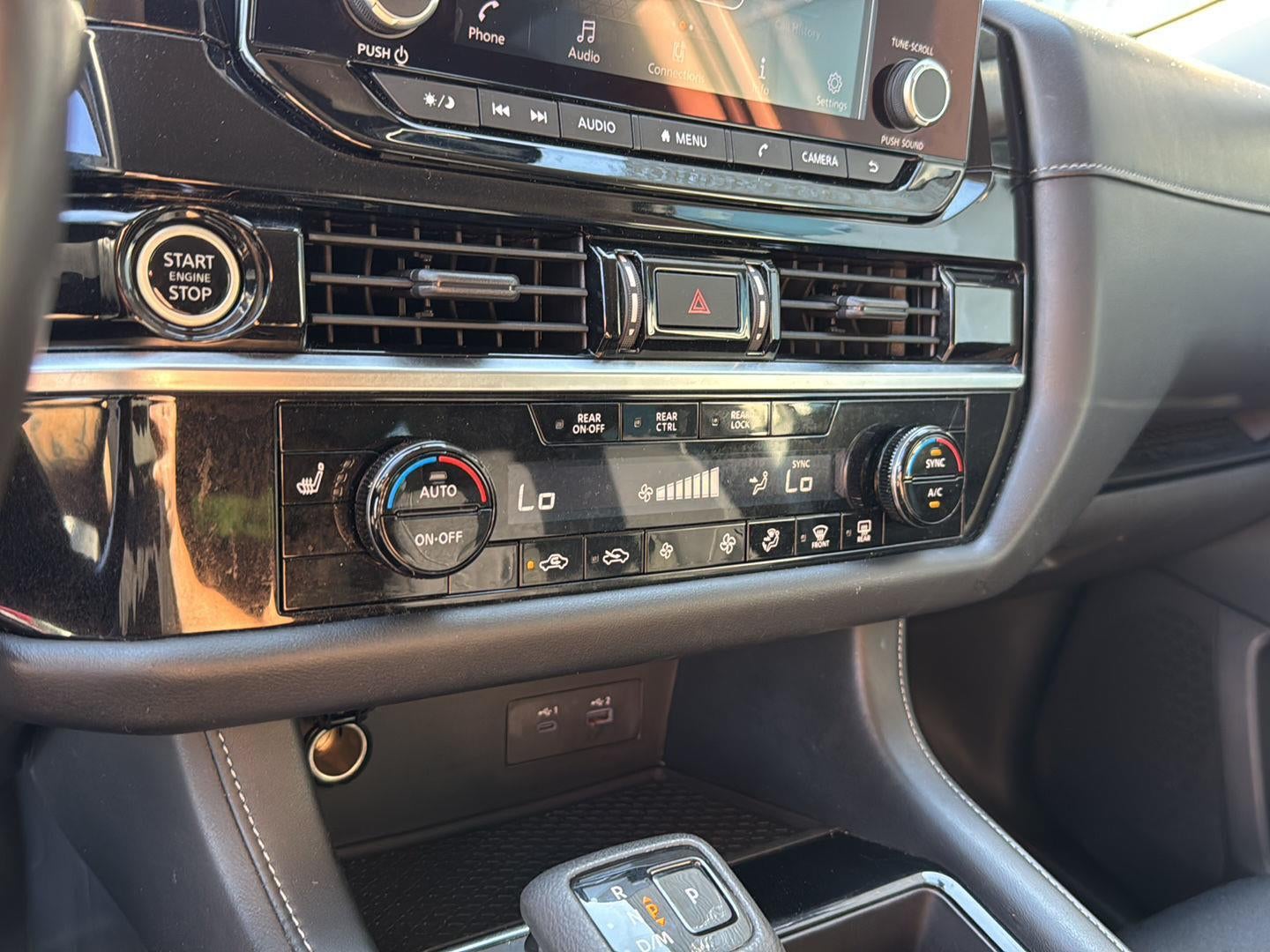 2023 Nissan Pathfinder SV