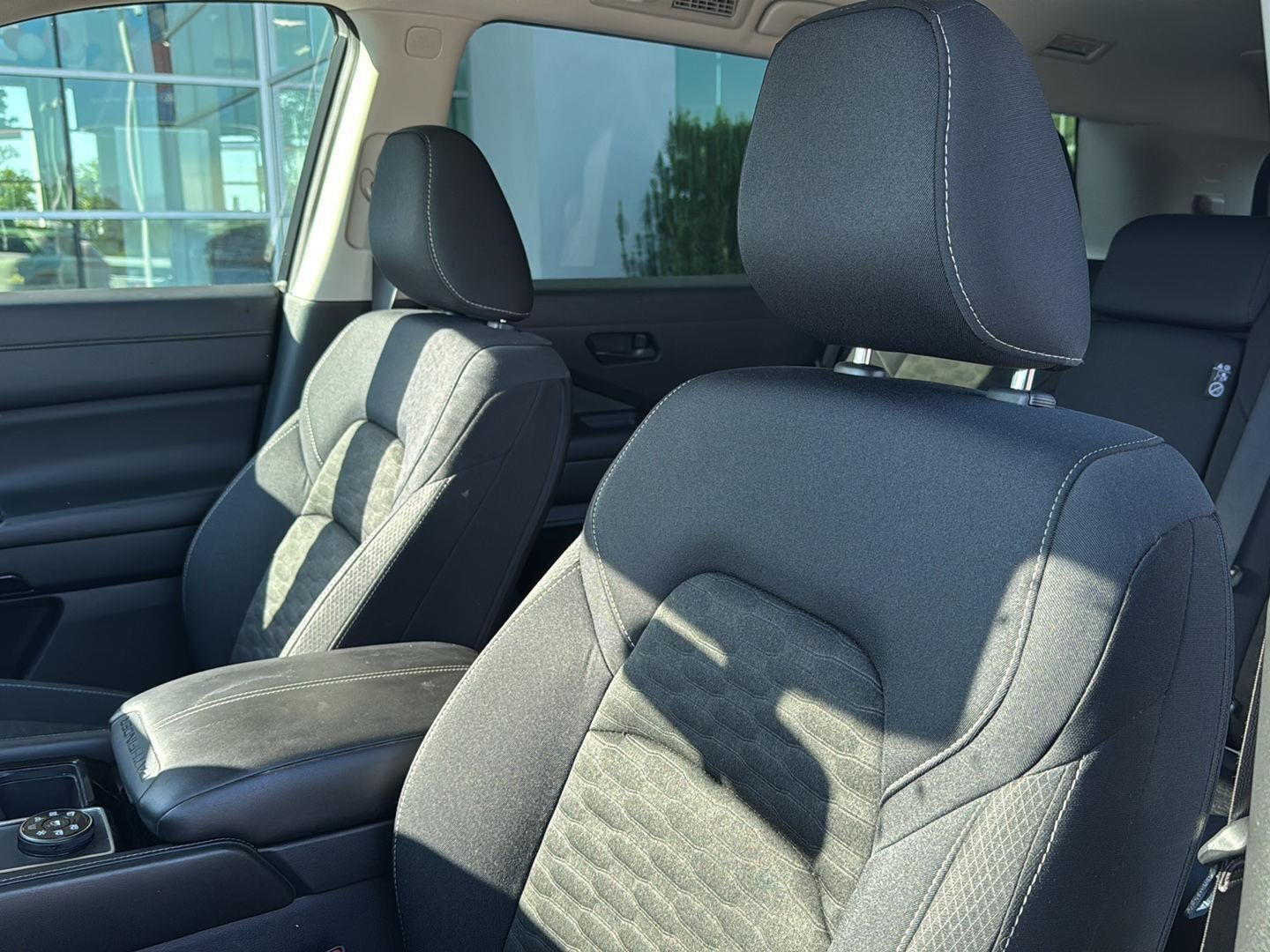 2023 Nissan Pathfinder SV