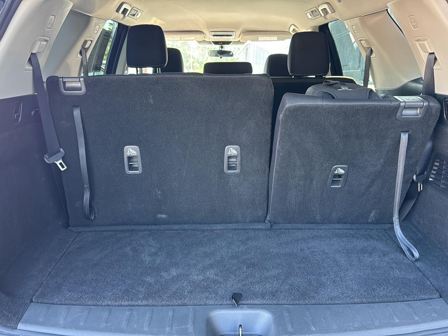 2023 Nissan Pathfinder SV