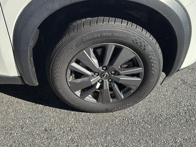 2023 Nissan Pathfinder SV