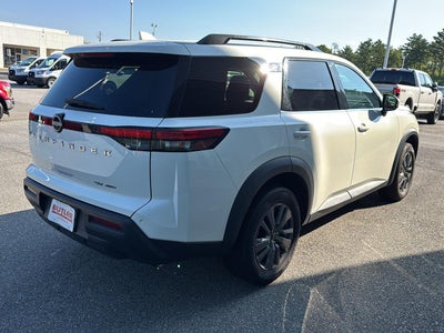 2023 Nissan Pathfinder SV