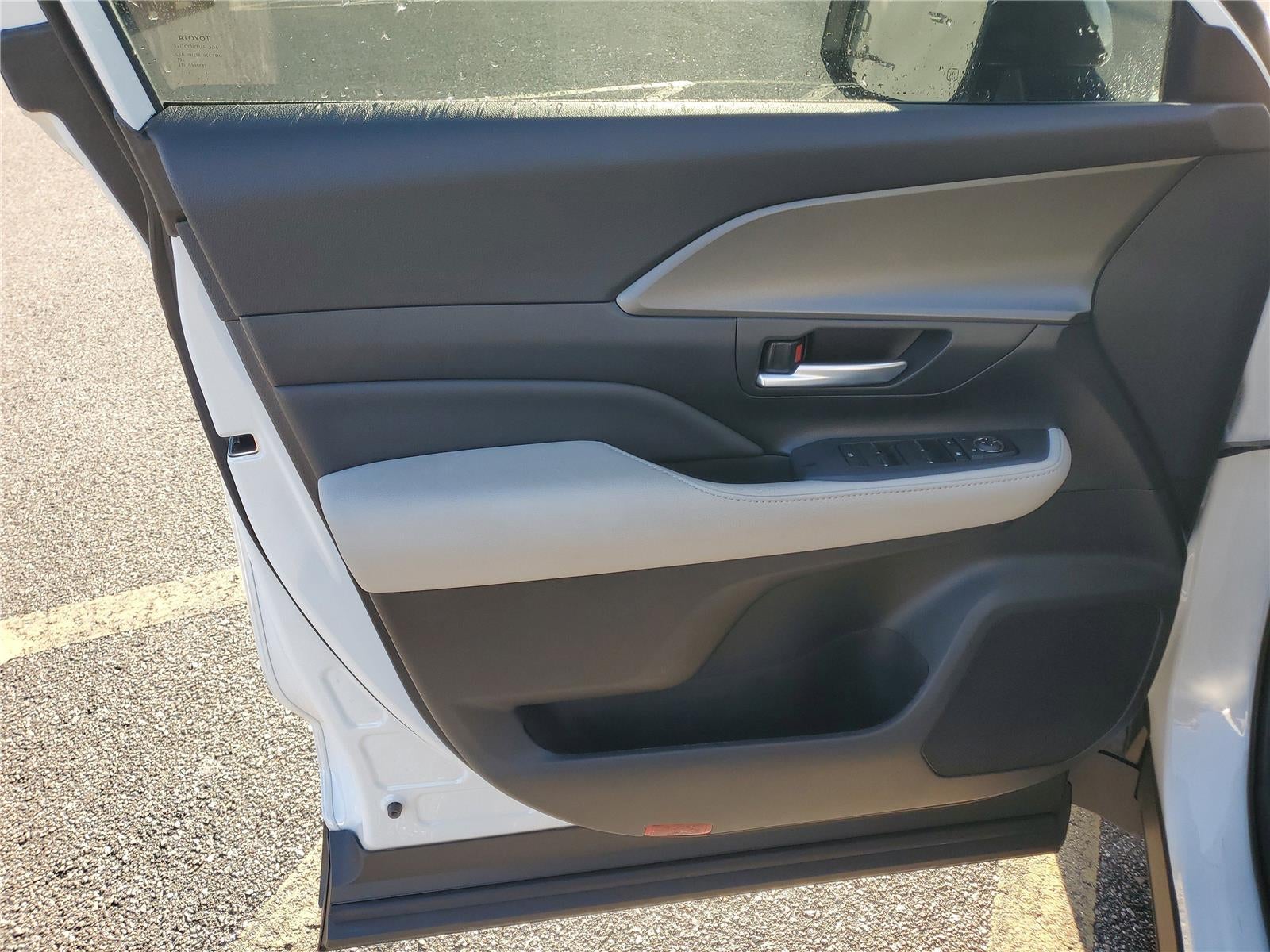 2025 Toyota Grand Highlander LE