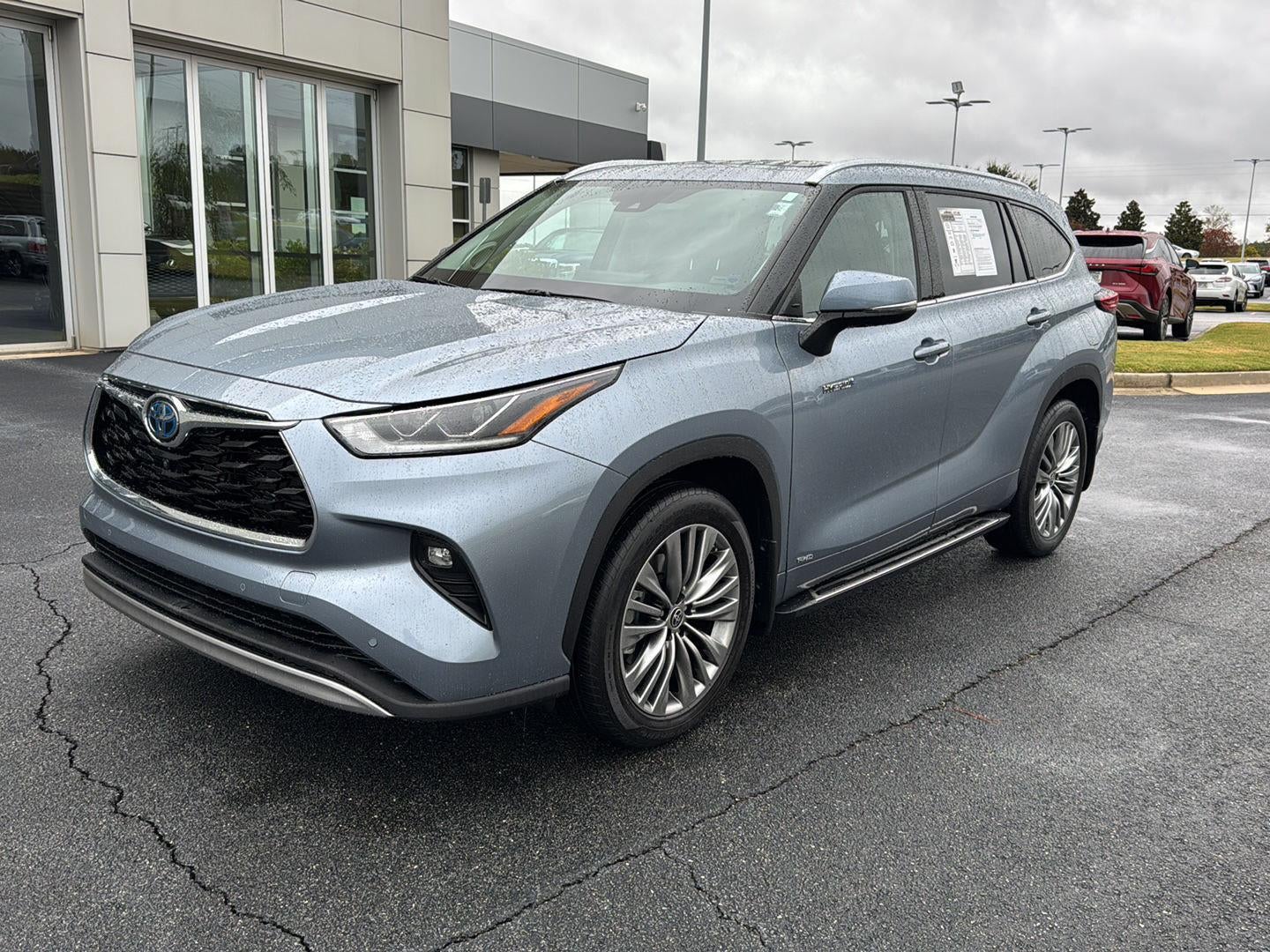 2021 Toyota Highlander Hybrid Platinum