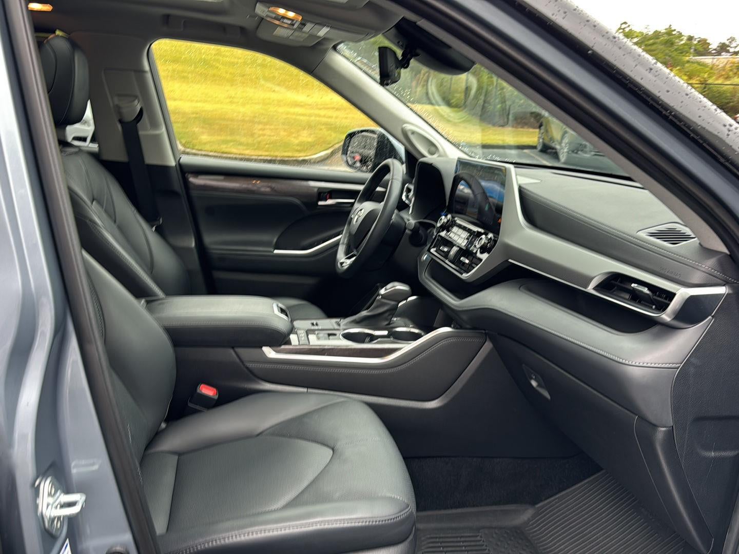 2021 Toyota Highlander Hybrid Platinum