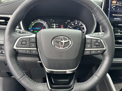 2021 Toyota Highlander Hybrid Platinum