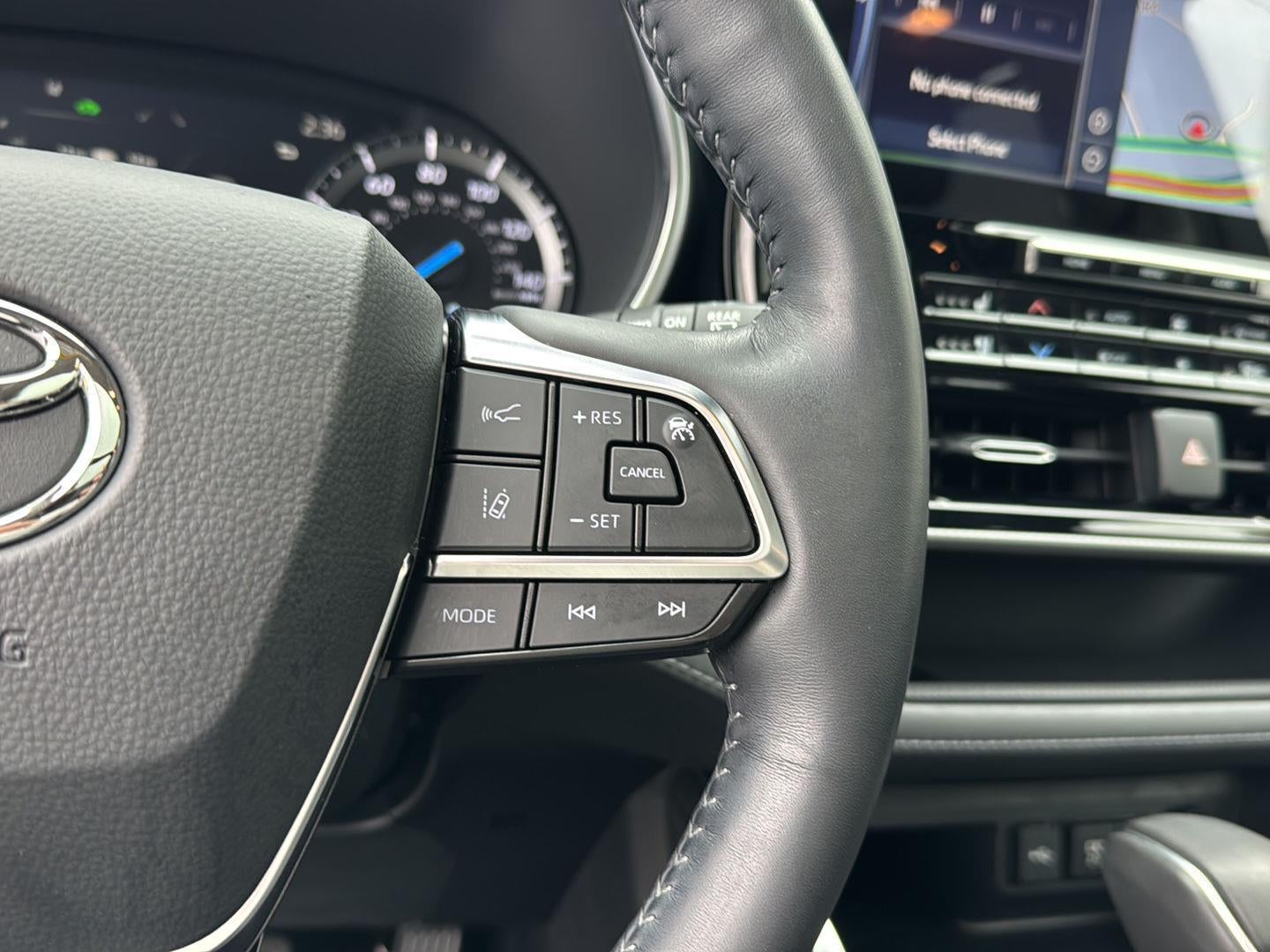 2021 Toyota Highlander Hybrid Platinum